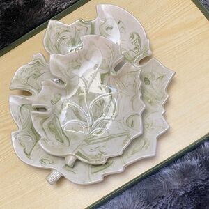 Leaf-Shaped Ceramic Plate Set - Green and Cream